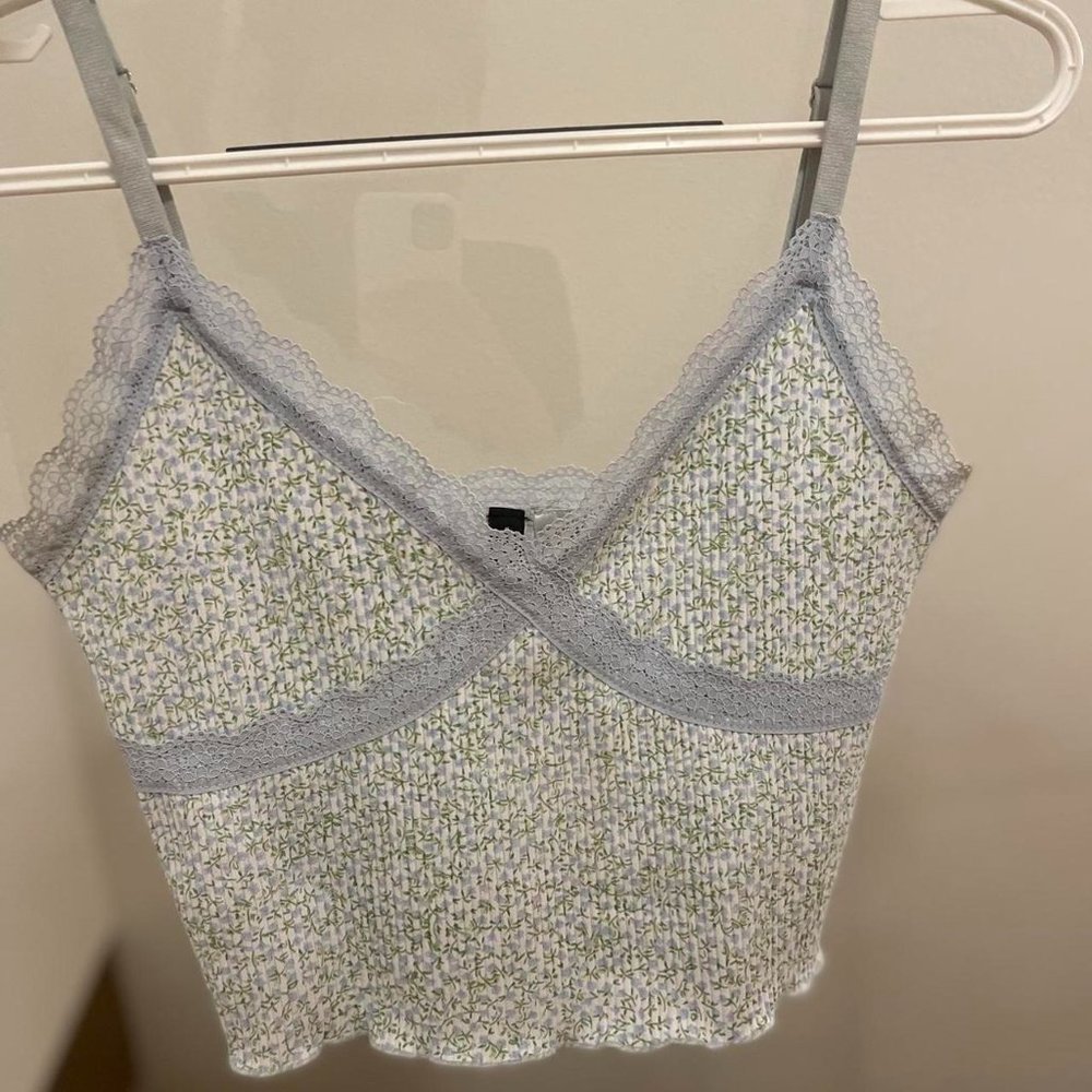 Women’s H & M Cropped Floral Tank (adjustable straps)